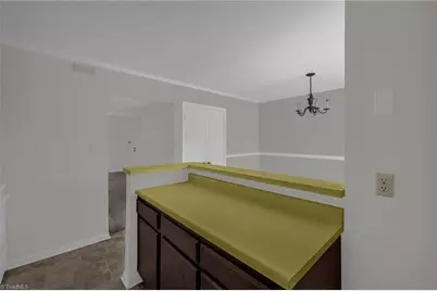 5735 Bramblegate Road #G, Greensboro, NC 27409 - Photo 17