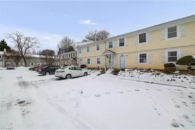 5735 Bramblegate Road #G, Greensboro, NC 27409 - Photo 3