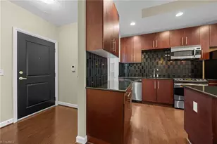 201 N Elm St, Greensboro, NC 27401 - Photo 19