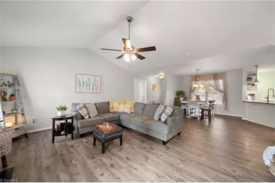 5800 Edgebrook Court, Jamestown, NC 27282 - Photo 9