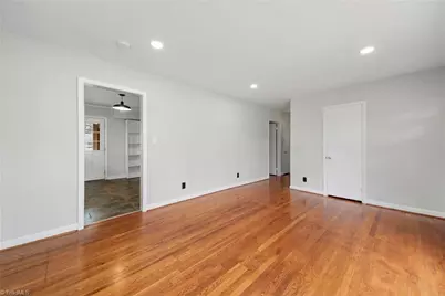 2801 Wynnewood Drive, Greensboro, NC 27408 - Photo 9