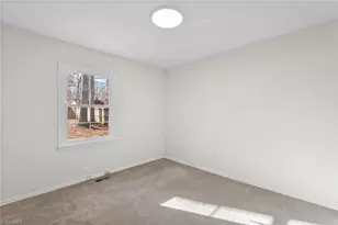 1705 Three Meadows Rd, Greensboro, NC 27455 - Photo 17