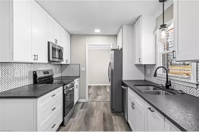 4075 E Nc Highway 268, Pilot Mountain, NC 27041 - Photo 7