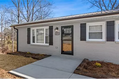 4075 E Nc Highway 268, Pilot Mountain, NC 27041 - Photo 3