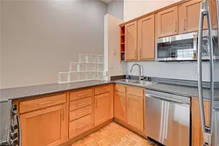 101 N Chestnut St, Winston-Salem, NC 27101 - Photo 11