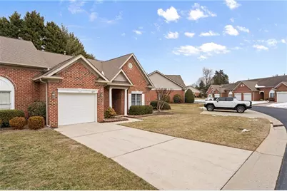 637 Sonoma Lane, High Point, NC 27265 - Photo 3