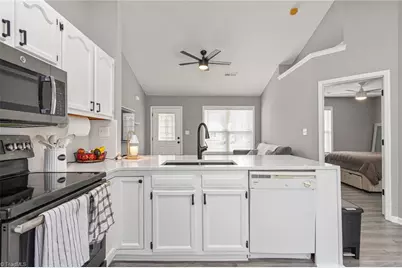 719 Arden Street, Burlington, NC 27215 - Photo 3