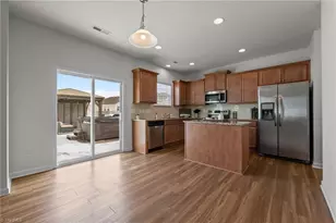 1154 Kerr St, Burlington, NC 27215 - Photo 7