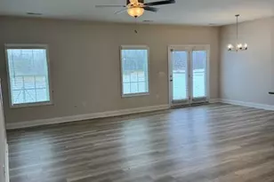 3676 Contimental Sq, Kernersville, NC 27284 - Photo 3