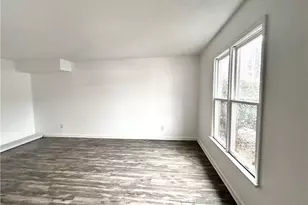 1019 Cedar Pl Ct, Winston-Salem, NC 27107 - Photo 3