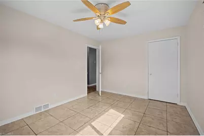 613 Woodridge Lane, High Point, NC 27262 - Photo 13