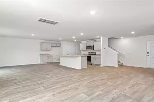 1549 Hamilton Hills Dr, Greensboro, NC 27406 - Photo 5