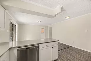 1348 Waybridge Ln, Winston-Salem, NC 27103 - Photo 11
