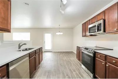 4111 Vershire Avenue, Greensboro, NC 27406 - Photo 7