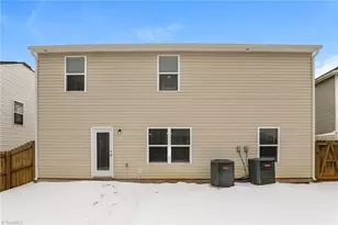 4111 Vershire Ave, Greensboro, NC 27406 - Photo 15