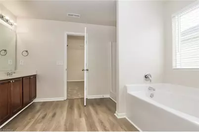 4111 Vershire Avenue, Greensboro, NC 27406 - Photo 11