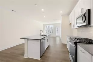 131 Briarwood Ln, Bermuda Run, NC 27006 - Photo 5