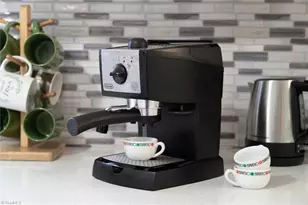 1016 Shalimar Dr, High Point, NC 27262 - Photo 7