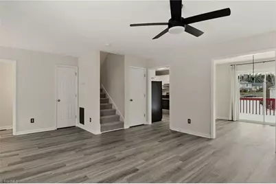 2007 Carlisle Way, High Point, NC 27262 - Photo 9