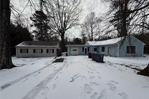 609 Creek Ridge Rd, Greensboro, NC 27406 - Photo 1