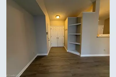 6706 Friendly Avenue #1L, Greensboro, NC 27410 - Photo 5