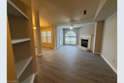 6706 Friendly Avenue #1L, Greensboro, NC 27410 - Photo 3