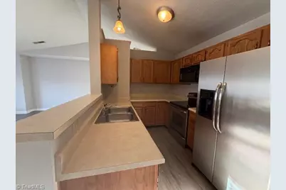 6706 Friendly Avenue #1L, Greensboro, NC 27410 - Photo 19