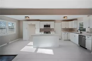 307 Foxcroft Dr, Winston-Salem, NC 27103 - Photo 3