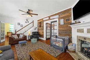 1102 Courtland Ave, Reidsville, NC 27320 - Photo 9