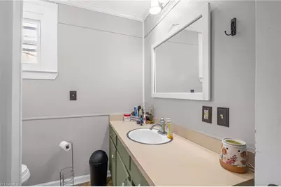 1102 Courtland Avenue, Reidsville, NC 27320 - Photo 23