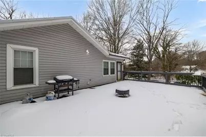 1102 Courtland Avenue, Reidsville, NC 27320 - Photo 31