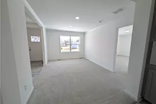 2135 Meadow Ridge Rd, Burlington, NC 27217 - Photo 7