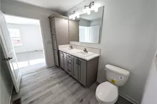 2135 Meadow Ridge Rd, Burlington, NC 27217 - Photo 23