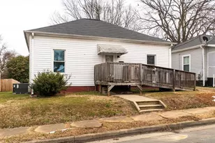 608 Oak St, Burlington, NC 27215 - Photo 1