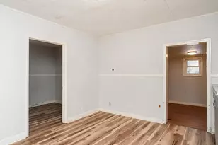 608 Oak St, Burlington, NC 27215 - Photo 9