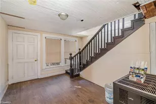 1053 N Scales St, Reidsville, NC 27320 - Photo 3