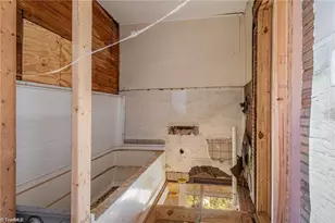 1053 N Scales St, Reidsville, NC 27320 - Photo 7