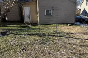 319 N Washington Ave, Reidsville, NC 27320 - Photo 5