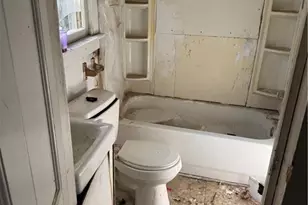 319 N Washington Ave, Reidsville, NC 27320 - Photo 3