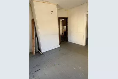 319 N Washington Avenue, Reidsville, NC 27320 - Photo 9