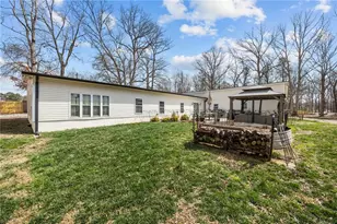 901 Decker Rd, Thomasville, NC 27360 - Photo 11