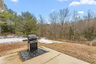 2068 Dresden Dr, Burlington, NC 27217 - Photo 29