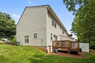 2 Tannenbaum Cir, Greensboro, NC 27410 - Photo 23