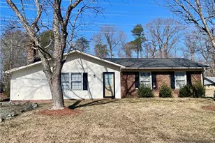 2570 Oakcrest Ct, Burlington, NC 27217 - Photo 1