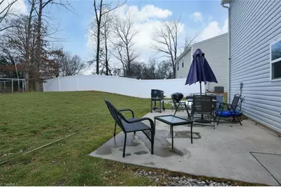 2902 Desmond Woods Drive, Greensboro, NC 27405 - Photo 19