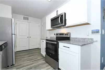 2902 Desmond Woods Drive, Greensboro, NC 27405 - Photo 7