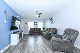 2902 Desmond Woods Dr, Greensboro, NC 27405 - Photo 3