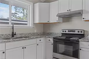 513 Saunders Pl, High Point, NC 27260 - Photo 9