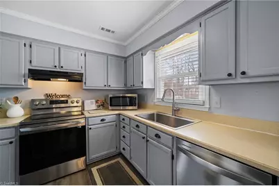 1661 Round Hill Circle, Kernersville, NC 27284 - Photo 15