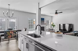 7260 Huntgate Dr, Kernersville, NC 27284 - Photo 17